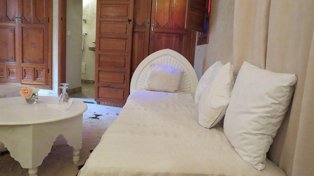 RIAD AWINATI Location Privatisée Marrakesh Extérieur photo