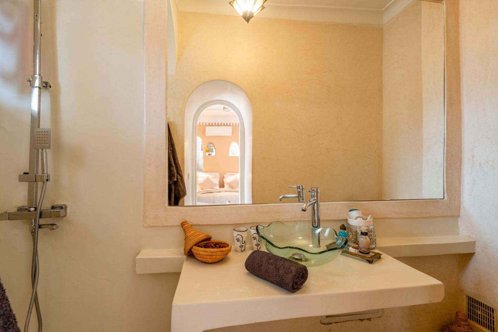 RIAD AWINATI Location Privatisée Marrakesh Extérieur photo